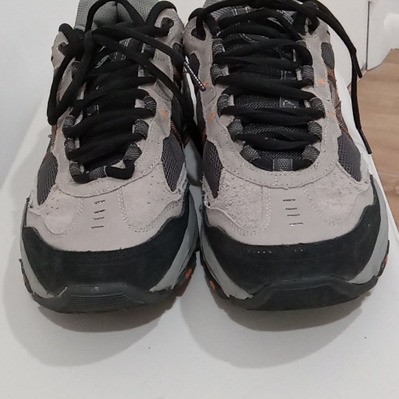 Sketches Sneakers - Picture 2 of 5